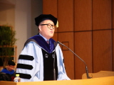 새로운 시작 학위수여식…서경배 동문 Commencement